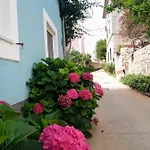 Flower Ilovik